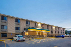 Super 8 by Wyndham Iowa City/Coralville